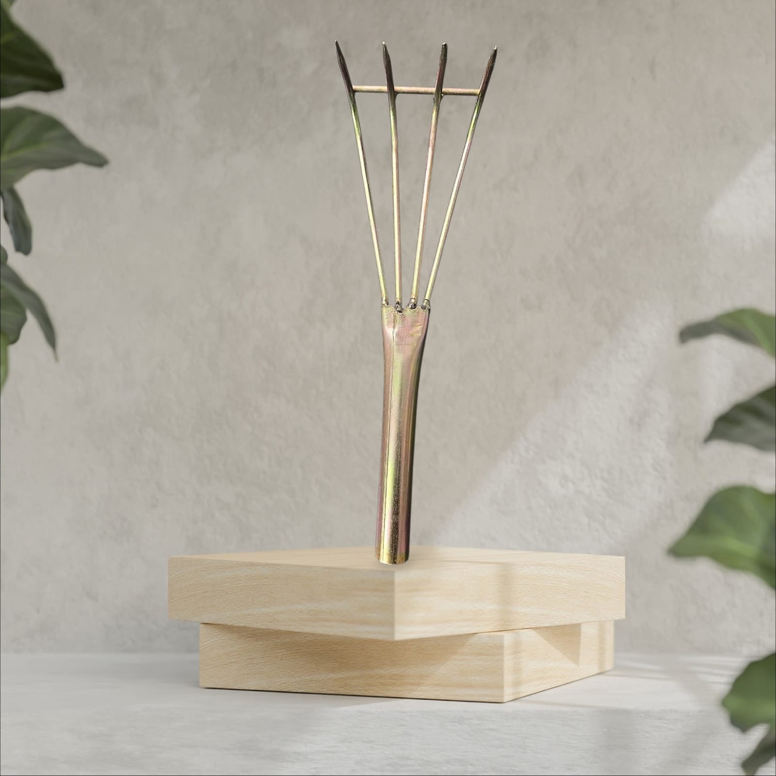 Garden hand fork with handle - মাটি নিড়ানি আঁচড়া 2
